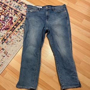 ⚠️ GAP mid-rise slim ankle jean